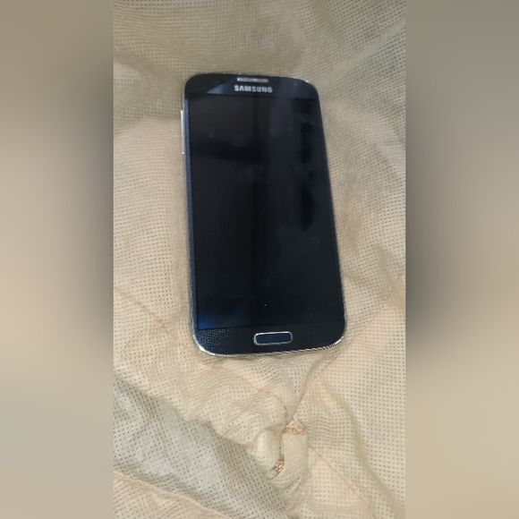 Samsung i545 Galaxy S4 16GB Verizon 13MP Camera Android Smartphone - Picture 1 of 2